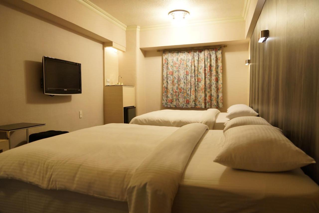 Ying Dai Hotel تاينان المظهر الخارجي الصورة