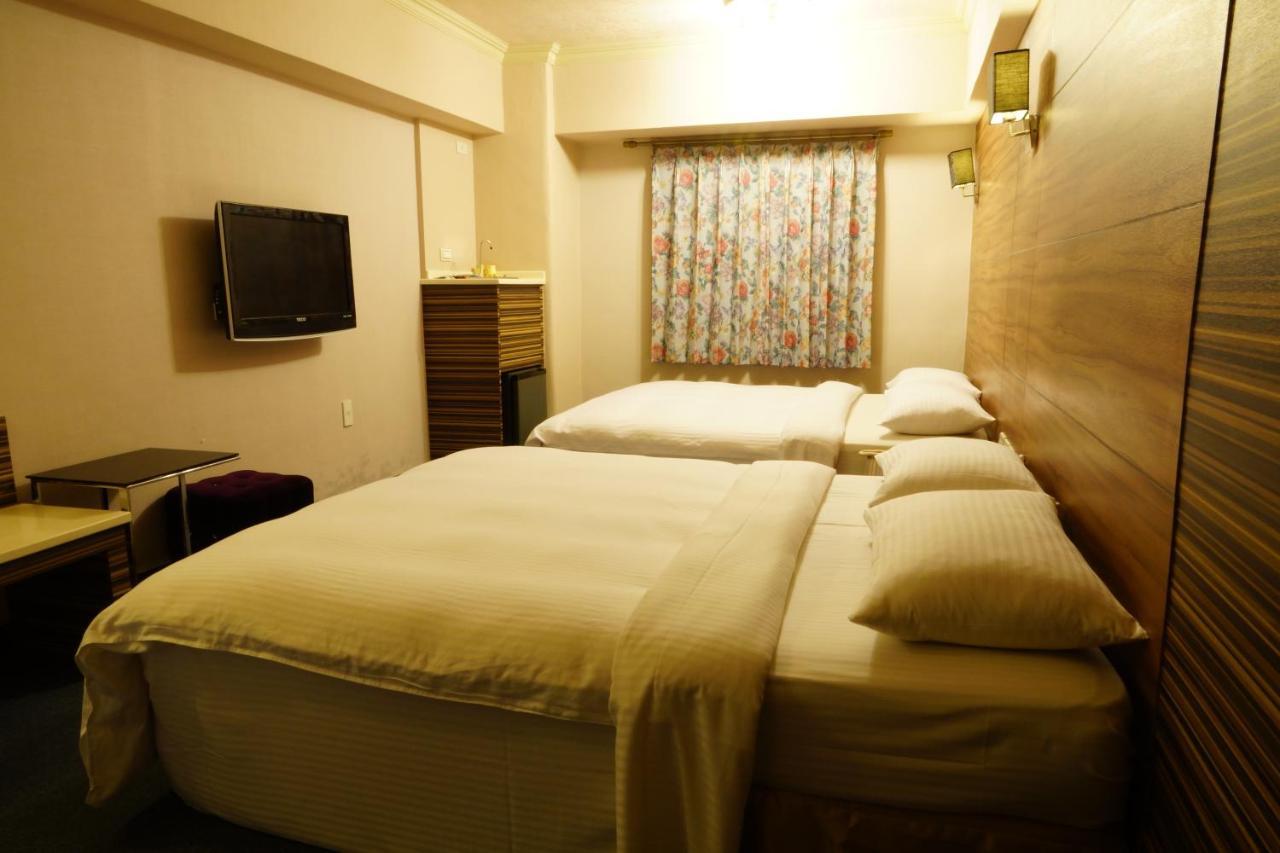 Ying Dai Hotel تاينان المظهر الخارجي الصورة