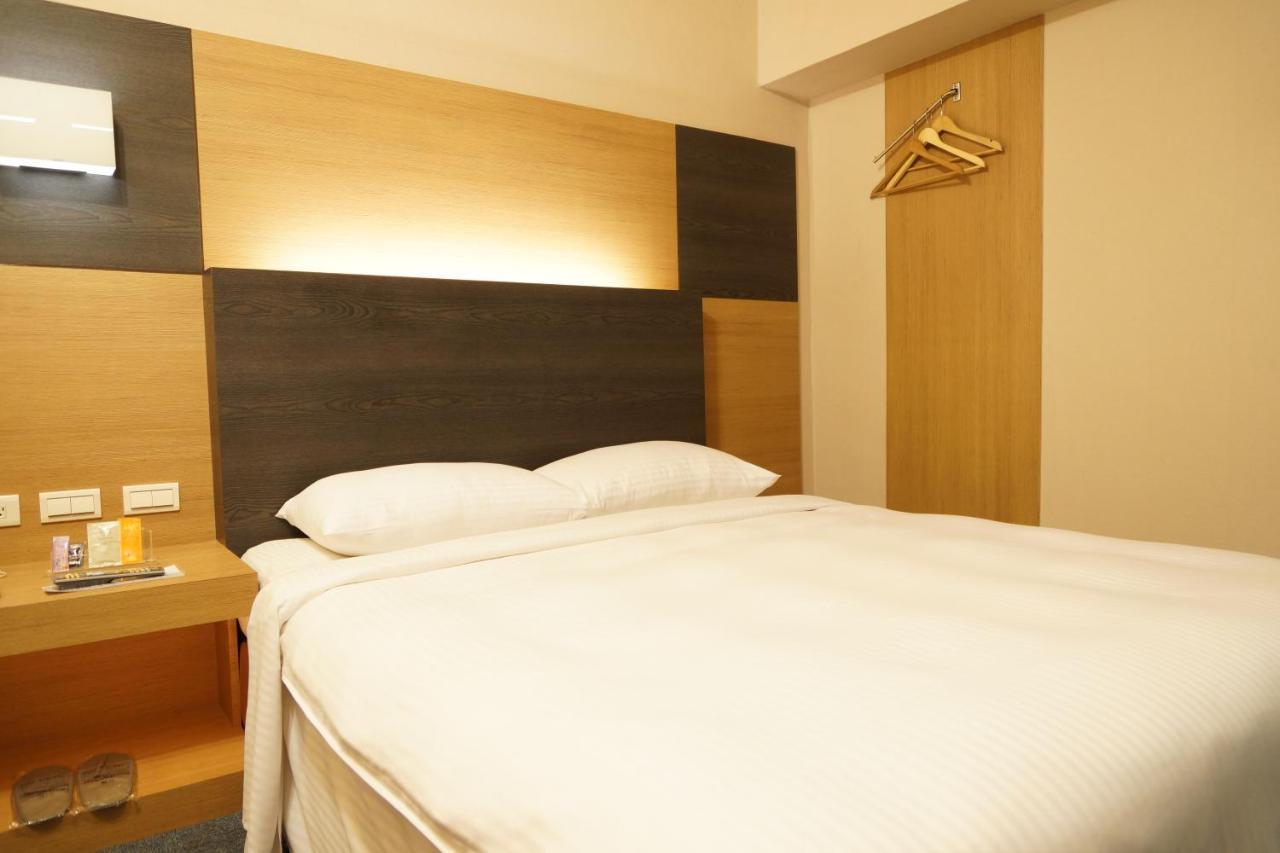 Ying Dai Hotel تاينان المظهر الخارجي الصورة