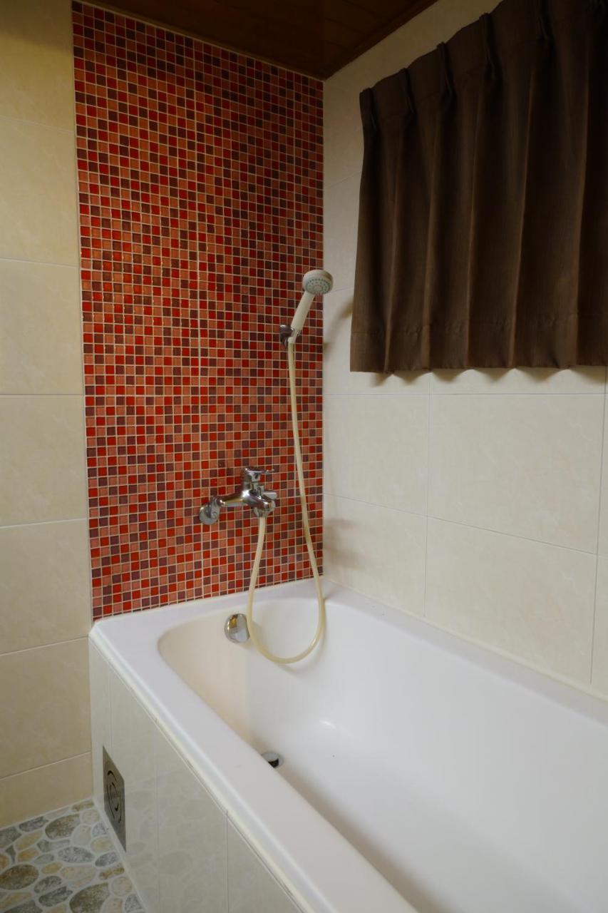 Ying Dai Hotel تاينان المظهر الخارجي الصورة