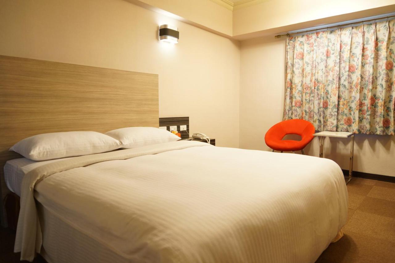 Ying Dai Hotel تاينان المظهر الخارجي الصورة
