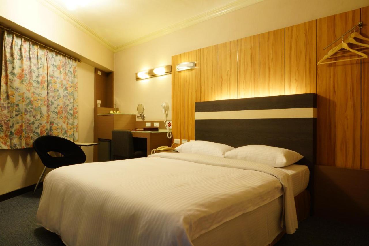 Ying Dai Hotel تاينان المظهر الخارجي الصورة